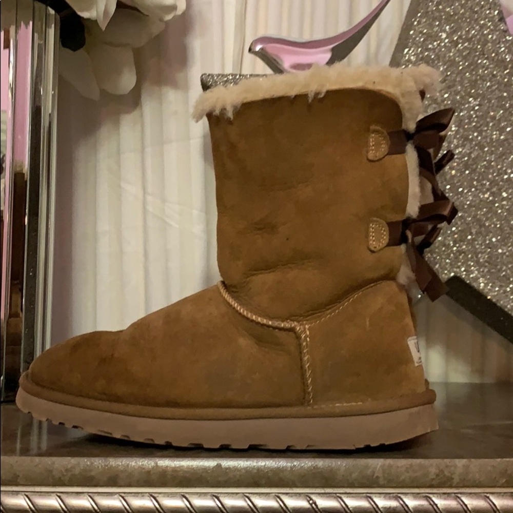 Ugg boots brown with Bows